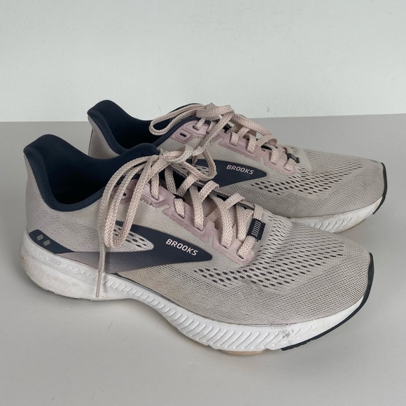 Brooks Shoes - Brooks Launch Women's Running Shoes Size 9 Athletic Color Primrose Ombre